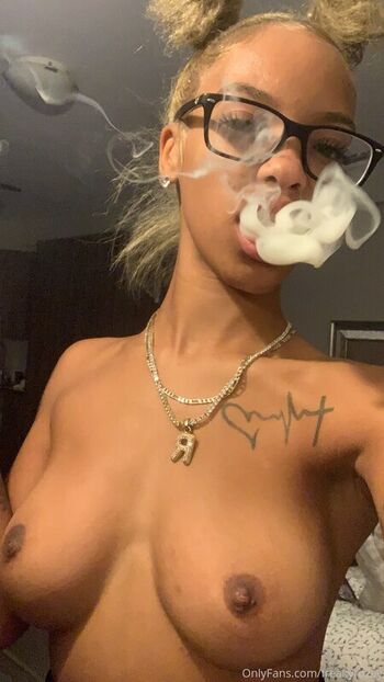 Rozay Molly