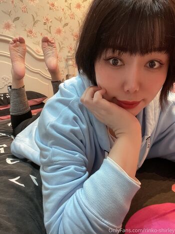 shirley_pinksoles