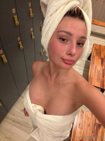 Sophieredxoxo