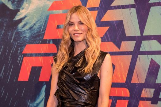 Sylvia Hoeks