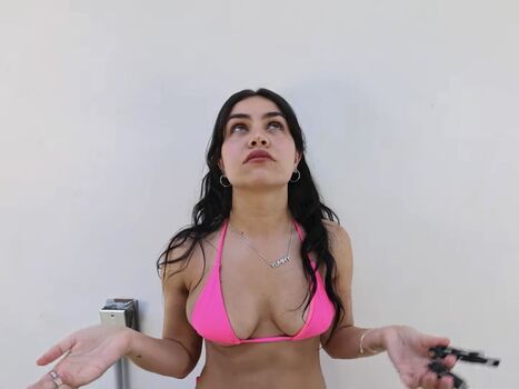 Tara Yummy