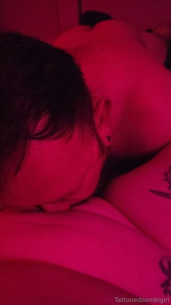 tattooedzombigirl
