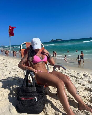 Thatiane Oliveira
