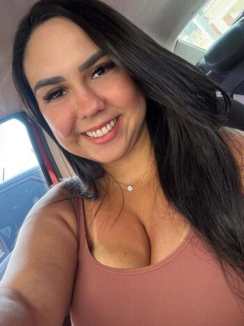 Vanessa Mira