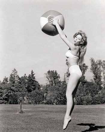 Vintage Starlets