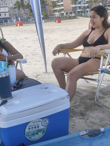 Women In Bikinis