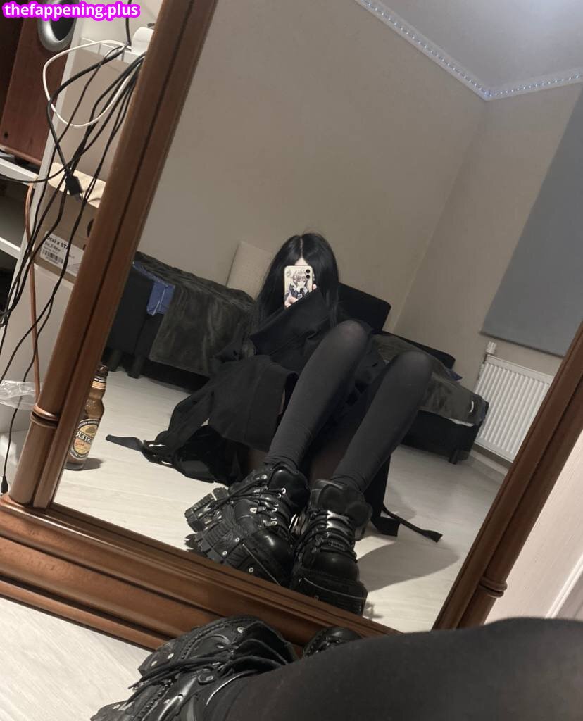popusk / xxquru / xxquruqx Fotografie OnlyFans Dezbrăcată #9