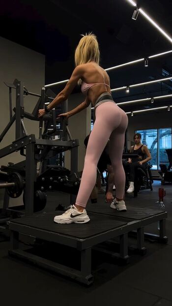 Yasmin Brunet