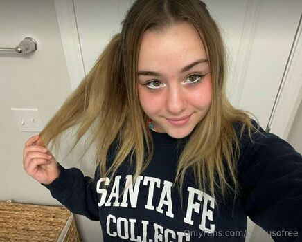 Zoey Uso